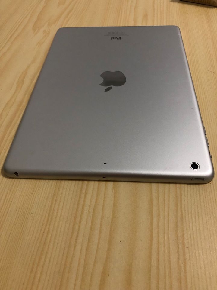 iPad Air A1474      1. Gen      128GB      9,7” in Kaiserslautern