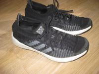 Schöne Adidas Boost Turnschuhe Laufschuhe Sneaker Gr. 43 1/3 Kr. Altötting - Töging am Inn Vorschau