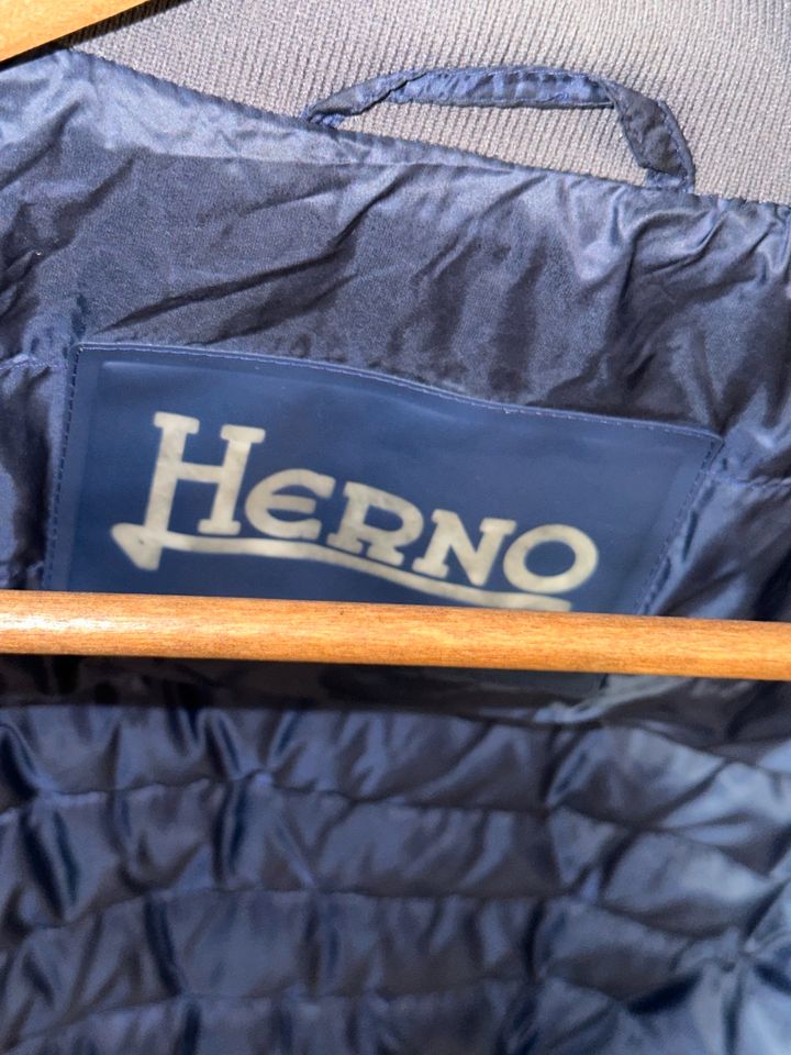 Herno Daunenjacke Herren blau Gr. M L 50 in München