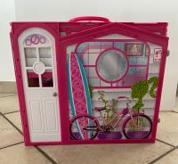 Barbie-Traumhaus, 3-teilig klappbar als Koffer mit viel Zubehör Hessen - Eppstein Vorschau