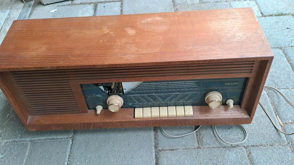 Philips Radio Mod.Sirius 433.60 er Jahre.DEFEKT. in Hügelsheim