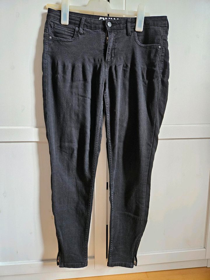 Schwarze Skinny Jeans von Only L/32 in Kiel