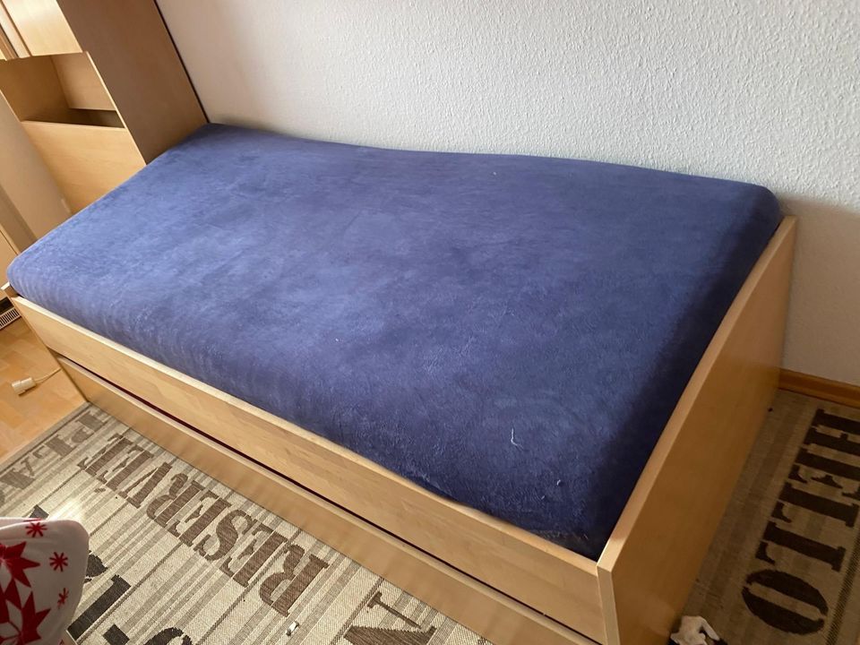 Bett Einzelbett Doppelbett Gästebett mit 2 Rahmen und 2 Matratzen in Essen