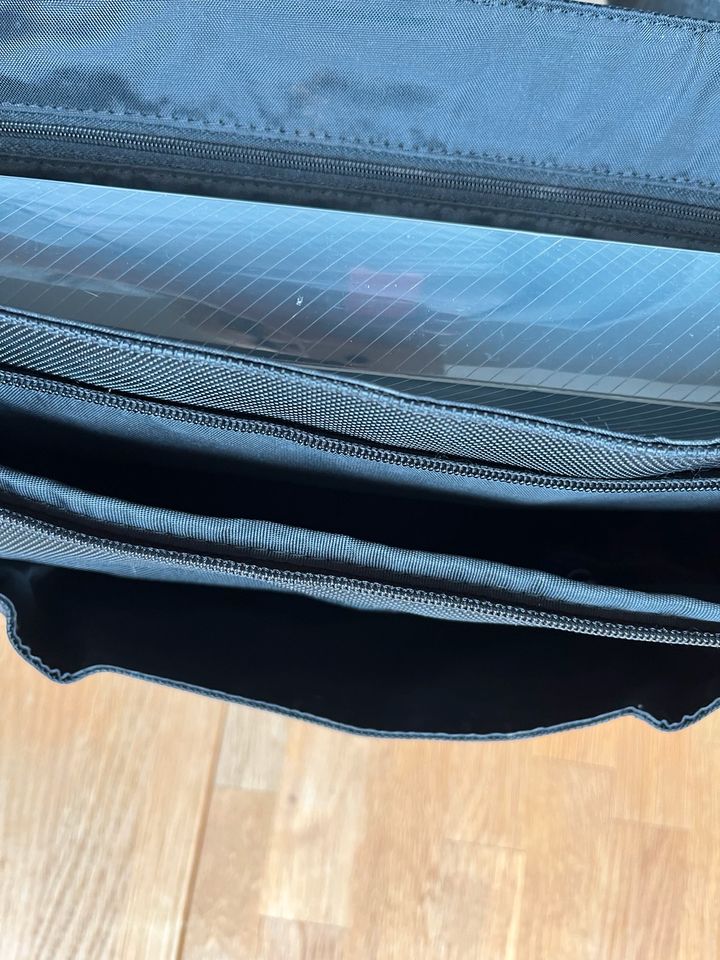 Arbeitstasche / Laptop Tasche von Esprit in Heroldsbach