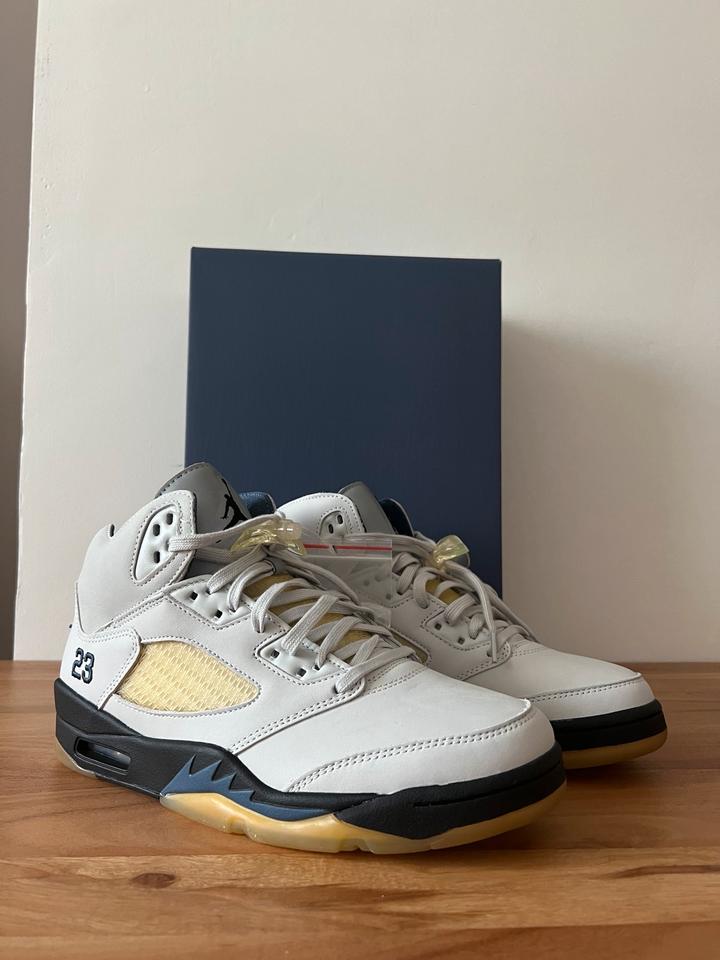 Nike Air Jordan 5 x A Ma Maniére Photon Dust in Leverkusen