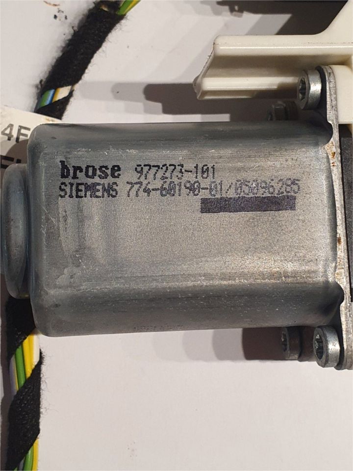 Audi A6  Fensterhebermotor vorne links 4F0959801D brose Bj.05 in Bremervörde