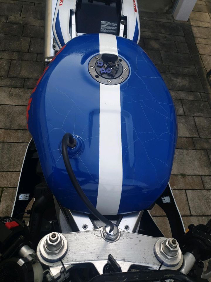 Gsxr750 W Tank im SRAD Design in einem gutem Zustand in Gaimersheim