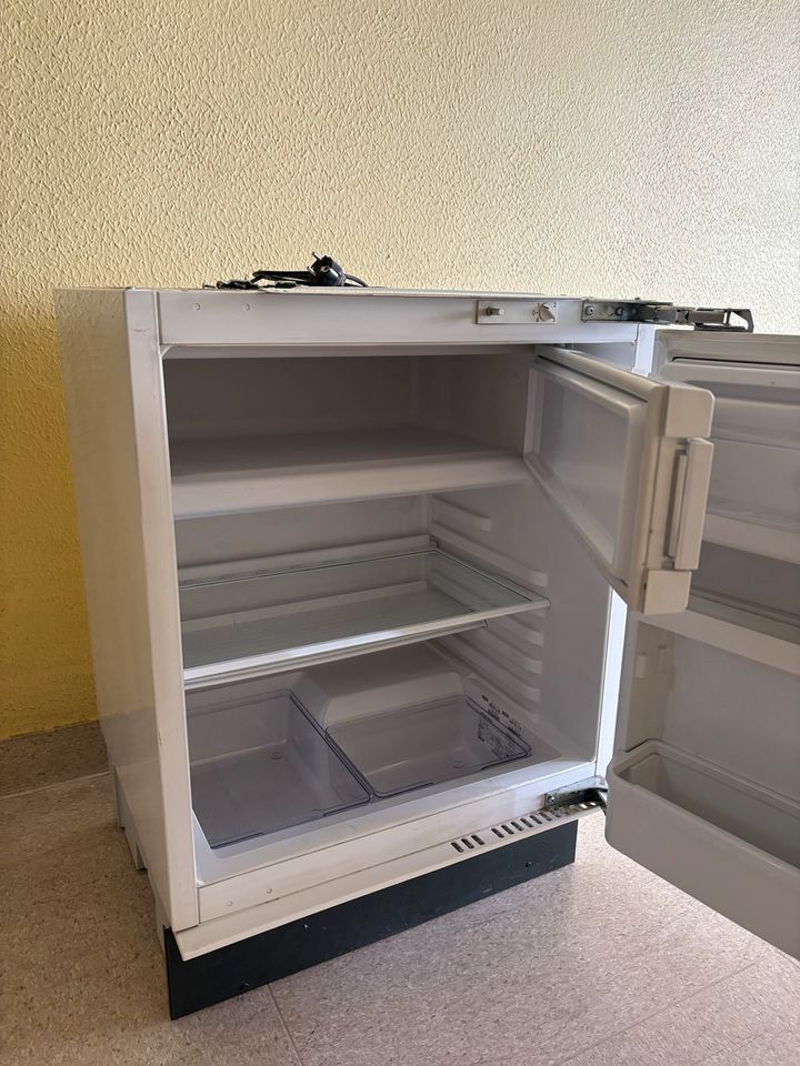 Ikea Einbau / Unterbau Kühlschrank mit Gefrierfach in München