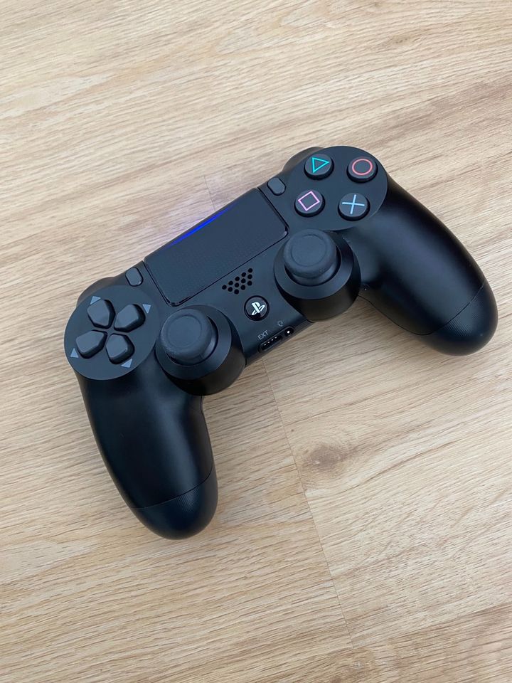 PlayStation 4Pro 1TB in Krummennaab