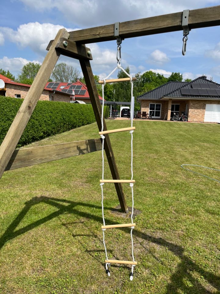 Kinderspielturm DonkeyDome XXL - guter Zustand !!! in Dallgow