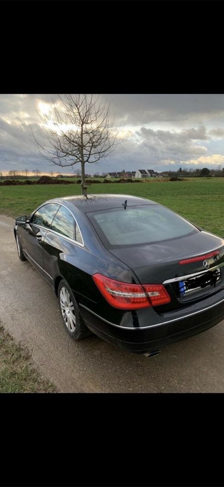 Mercedes Benz E 200 CGI Coupé Blue EFFICIENCY in Korschenbroich