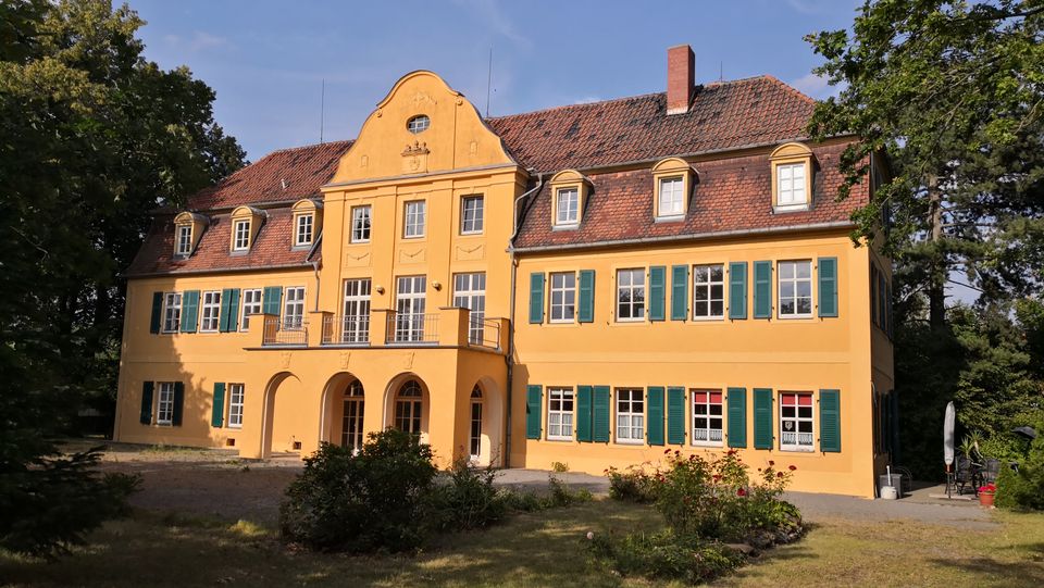 3,5-Zimmer Wohnung (ehemaliges Rittergut mit Parkanlage) in Eisenberg