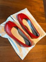 Tabi Split Toe Ballerinas Echtleder rot München - Maxvorstadt Vorschau