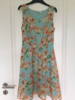 Bonprix Kleid mint mit Rosen Gr. 36 / S NEU Nordrhein-Westfalen - Hückeswagen Vorschau