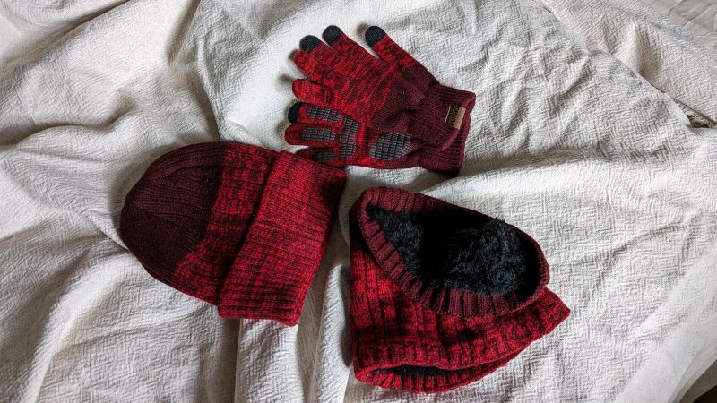 Winterset Mütze Schal Handschuhe Touch gefüttert in Dresden - Pieschen |  eBay Kleinanzeigen ist jetzt Kleinanzeigen