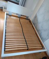 Bett mit Lattenrost 140x200cm- Aufzug vorhanden!!! Nordrhein-Westfalen - Monheim am Rhein Vorschau
