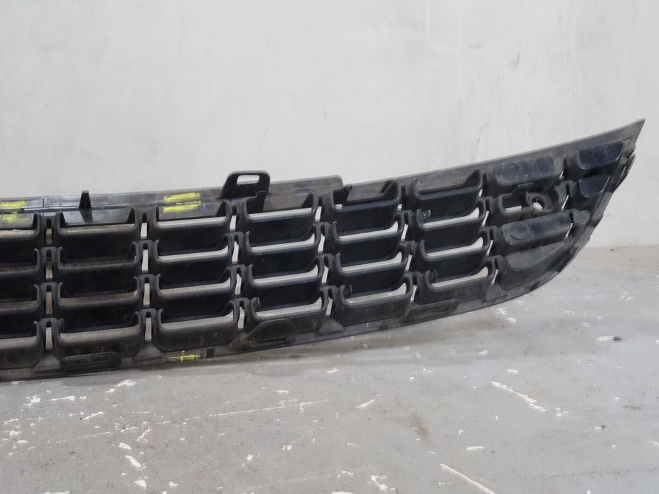 Opel Astra J Grill Gitter 13266567 vorne mitte 2009-2012 in Bochum