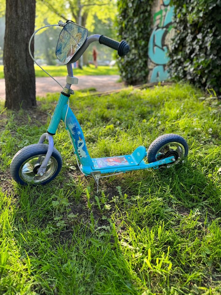 Disney Frozen Elsa & Anna Scooter in Köln