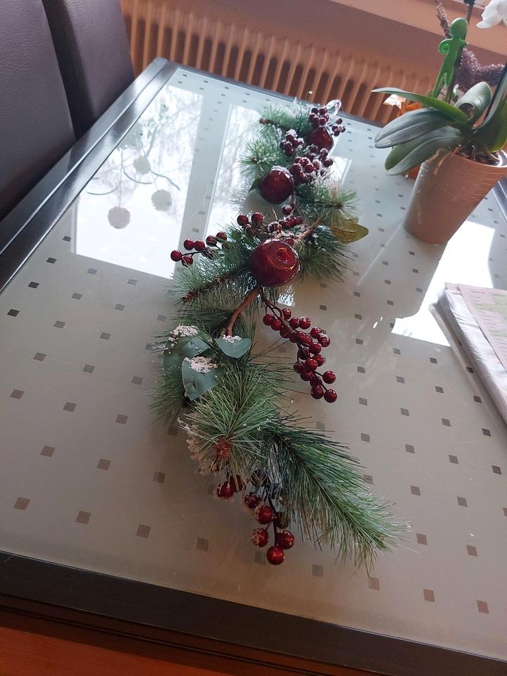 Hängegirlande Weihnachten Girlande 120cm länge Zweigen Beeren in Düsseldorf  - Eller | eBay Kleinanzeigen ist jetzt Kleinanzeigen
