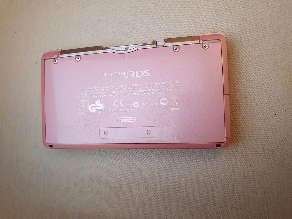 Nintendo 3 DS mit 20+ Spielen und Zubehör in Hamburg