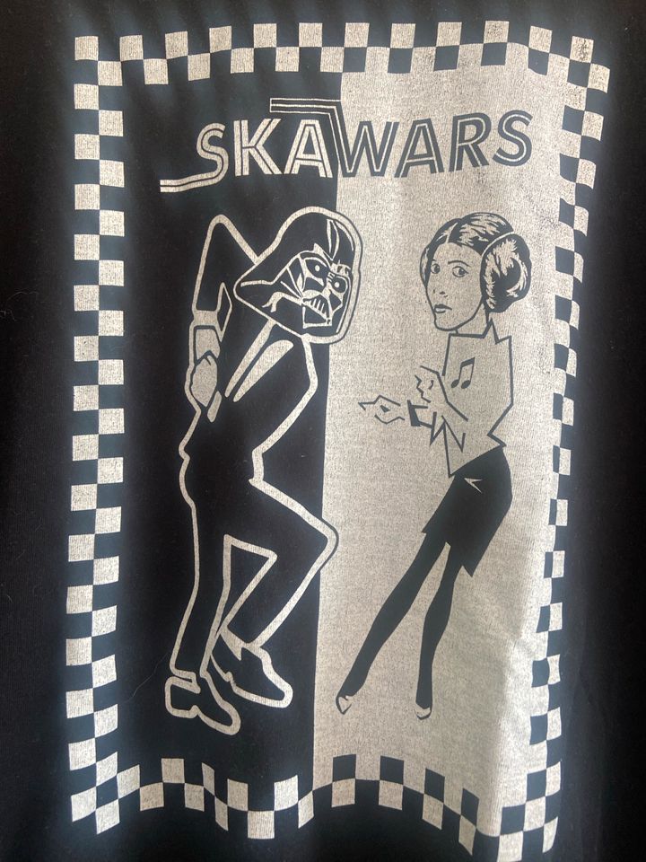 T-Shirt Ska Wars Gr L in Hamburg