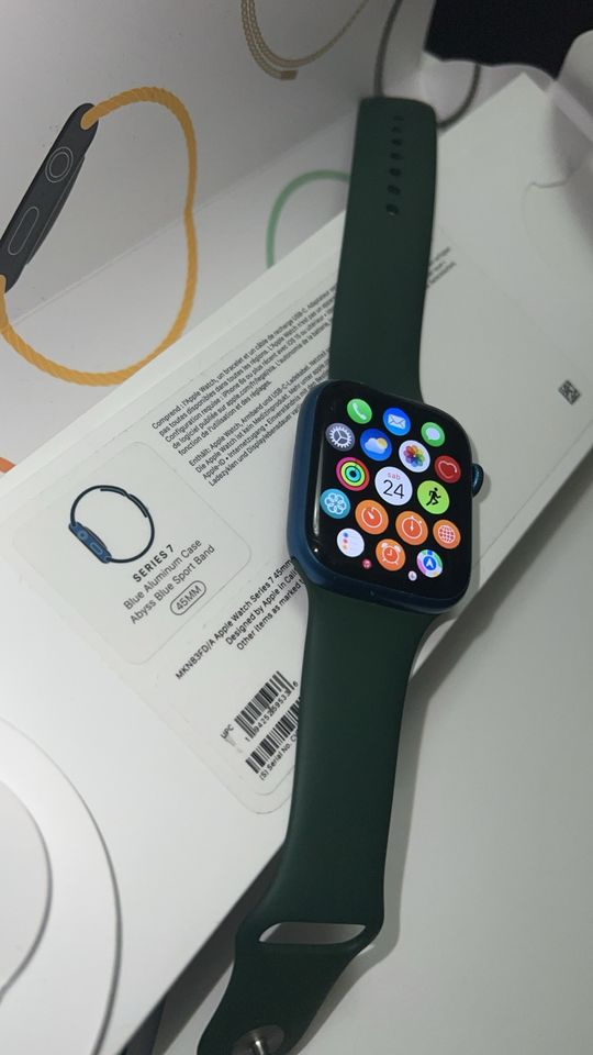 Apple Watch Serie 7  45mm Blue Alu Abyss GPS in Frankfurt am Main