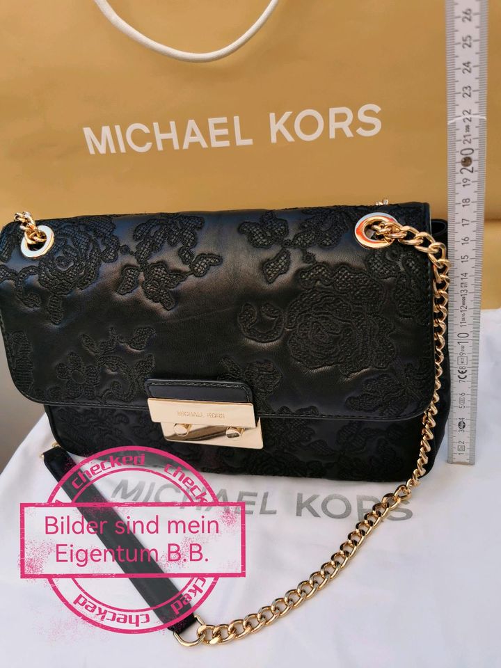 Michael Kors Tasche Schultertasche Sloan Leder schwarz Gold Blume in Ebermannstadt