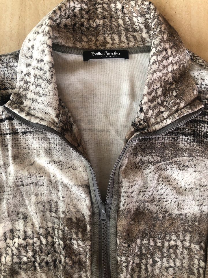 Sweatjacke „BettyBarclay“ 36 in Groß-Umstadt