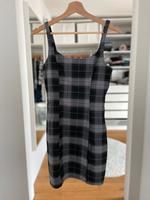 NEU - figurbetontes Kleid Hessen - Büttelborn Vorschau