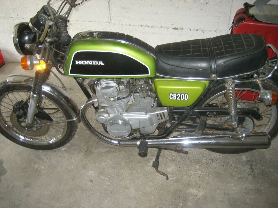 Oldtimer Honda CB 200B / 1977 / Muskat Green Metallic in Bergisch Gladbach