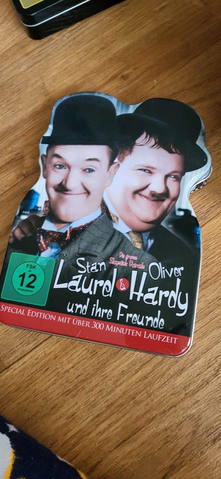 Stan Laurel& Oliver Hardy DVDs in Köln