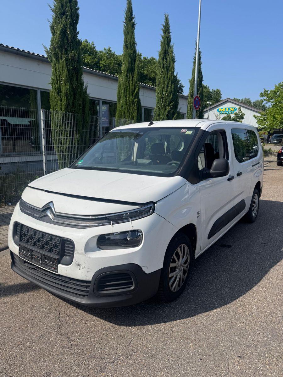 Abbildung des Autos Citroën Berlingo BlueHDi…