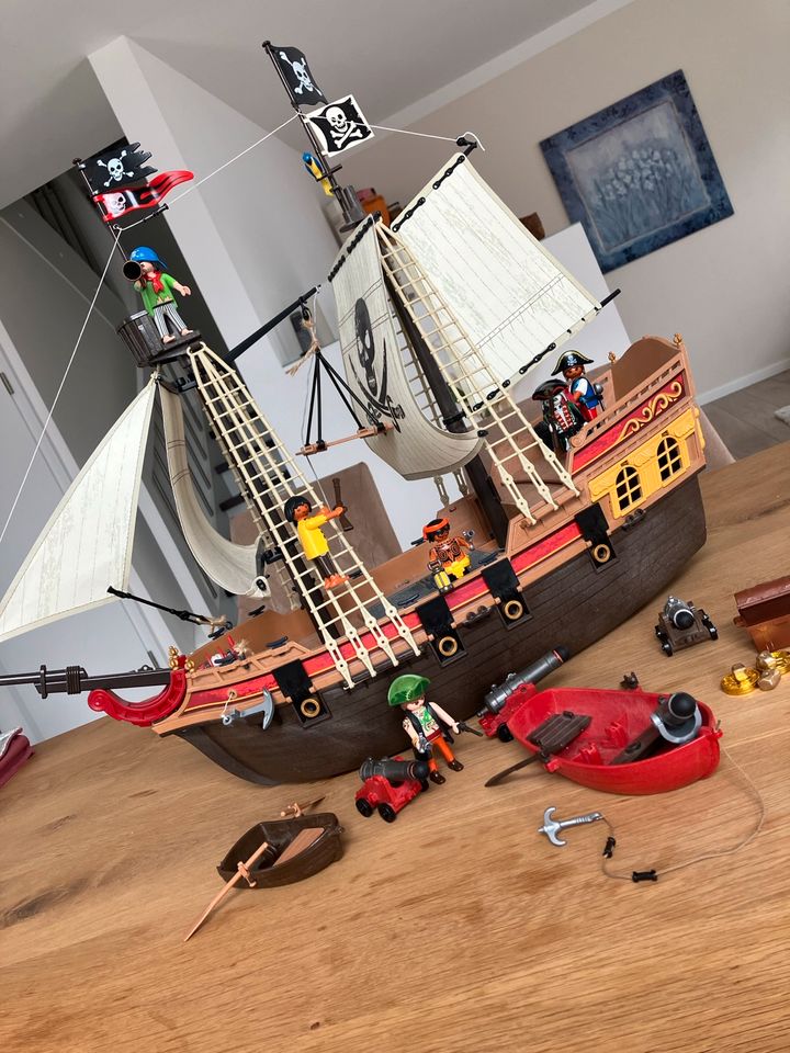Playmobil Piratenschiff in Poing