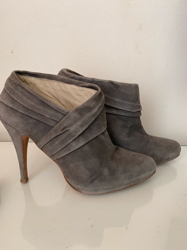 Zara Stiefeletten Gr. 38 grau Leder Wildleder in Hamburg