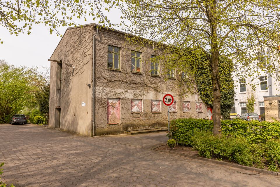 Exclusiv! Altes Mühlengebäude über der Krückau für individuellen Ausbau in Elmshorn