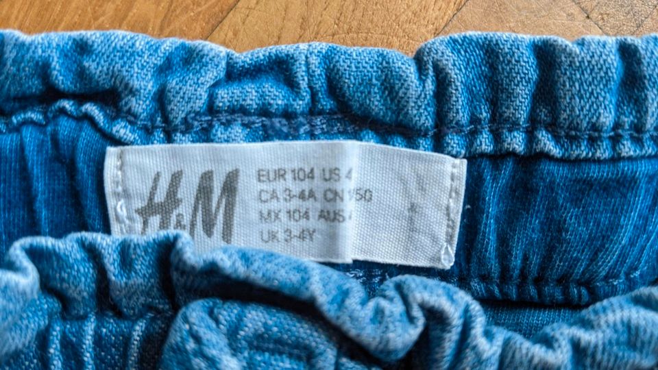 gefütterte Jeanshose von H&M Größe 104 in Kerpen