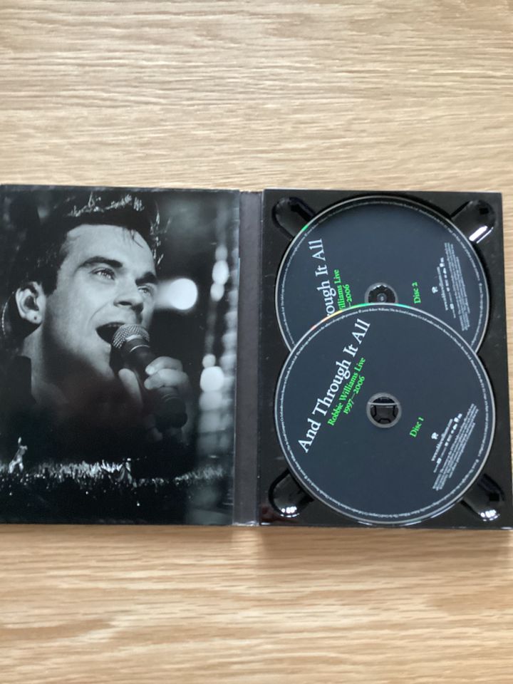 DVD - Robbie Williams Tourmitschnitt in Hamburg