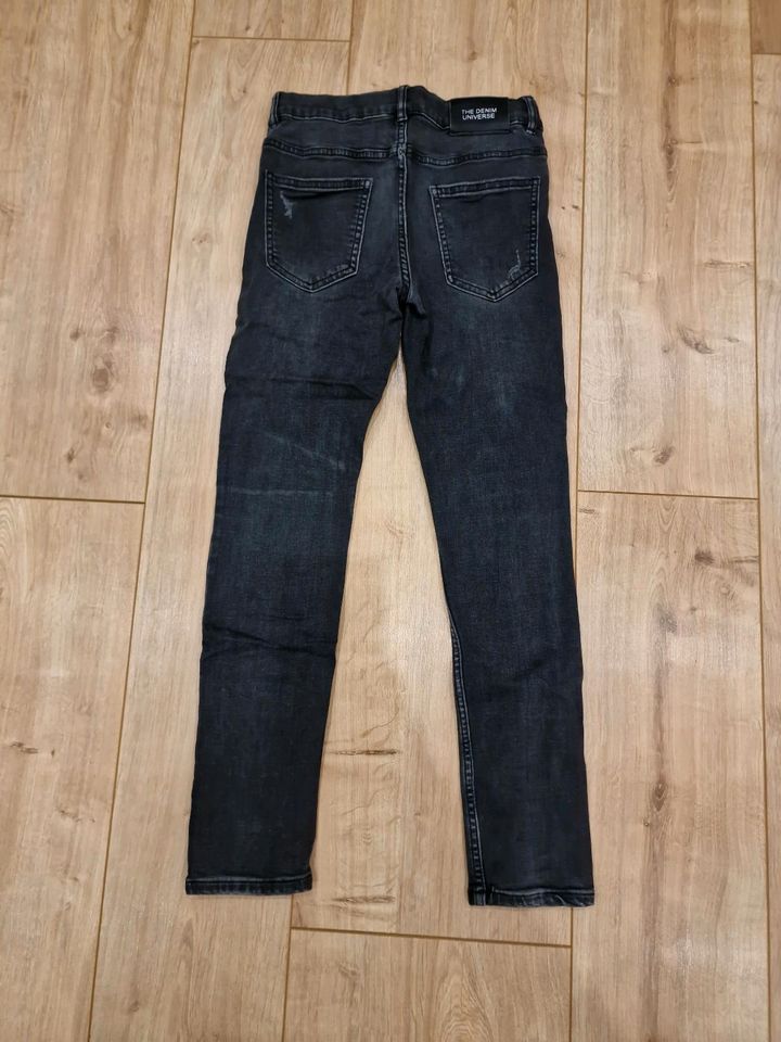 2x Zara Jeans Hosen Gr. 152 für coole Jungs in Langelsheim