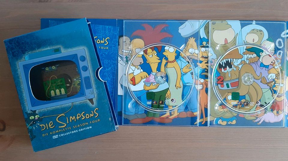 Die Simpsons Season 1 - 4, 7 + 2 DVDs in Wickede (Ruhr)