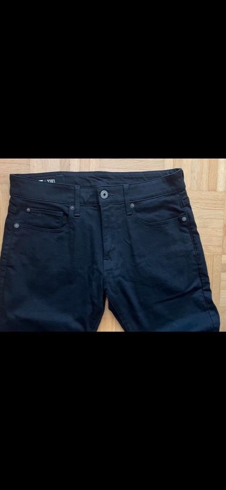 Jeans, W31/L32, schwarz, neu in Essen