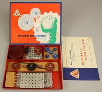 HW Konstrukteur Getriebe Metall Baukasten DDR Lehr-Spielzeug 1950 Bayern - Karlstein Vorschau