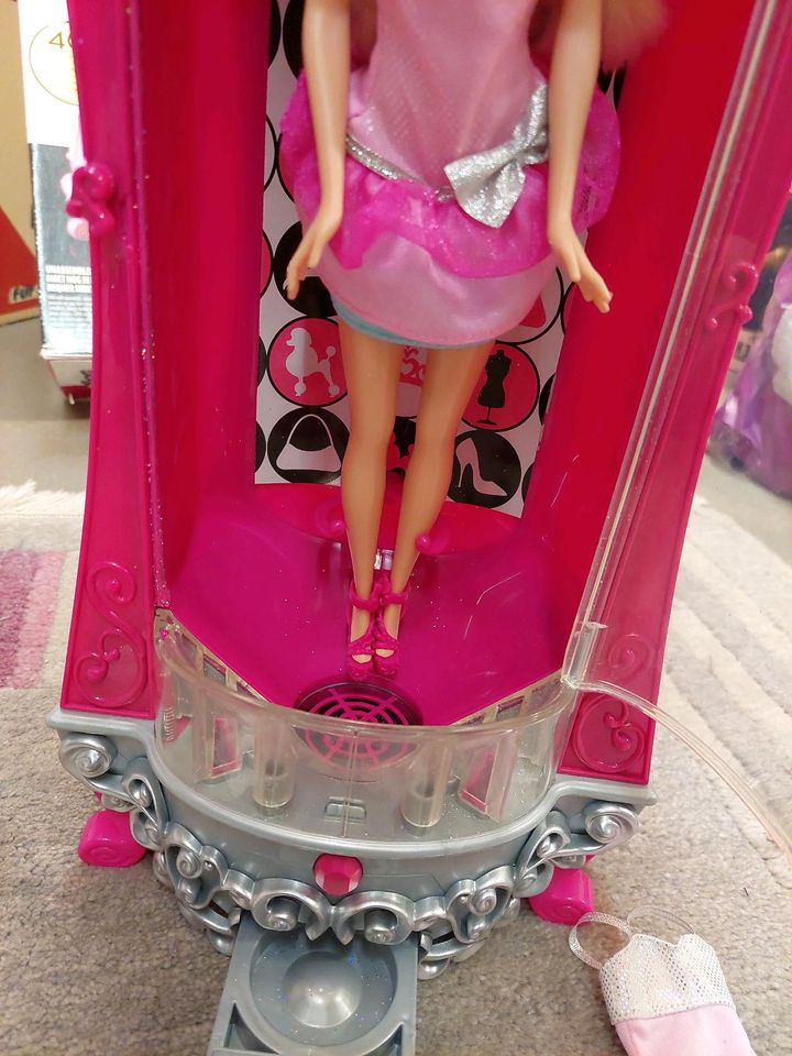 Barbie Glitter Glitzerschrank mit Barbie in Dortmund