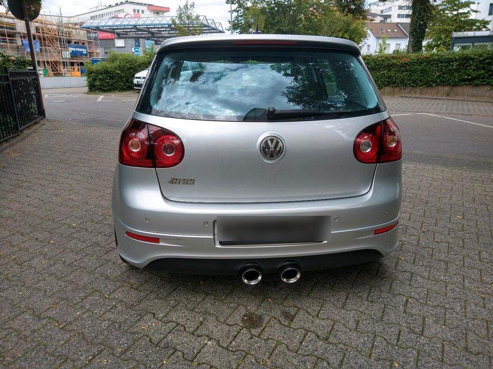 Golf 5 R32 in Nidda