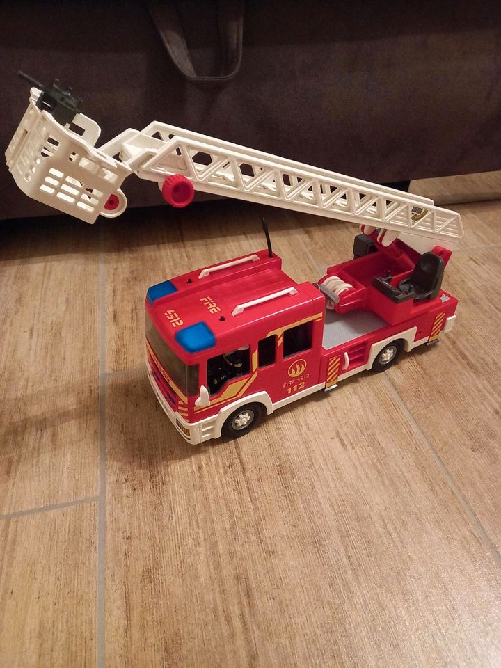 Playmobil Feuerwehr, großes Set in Wolferstedt