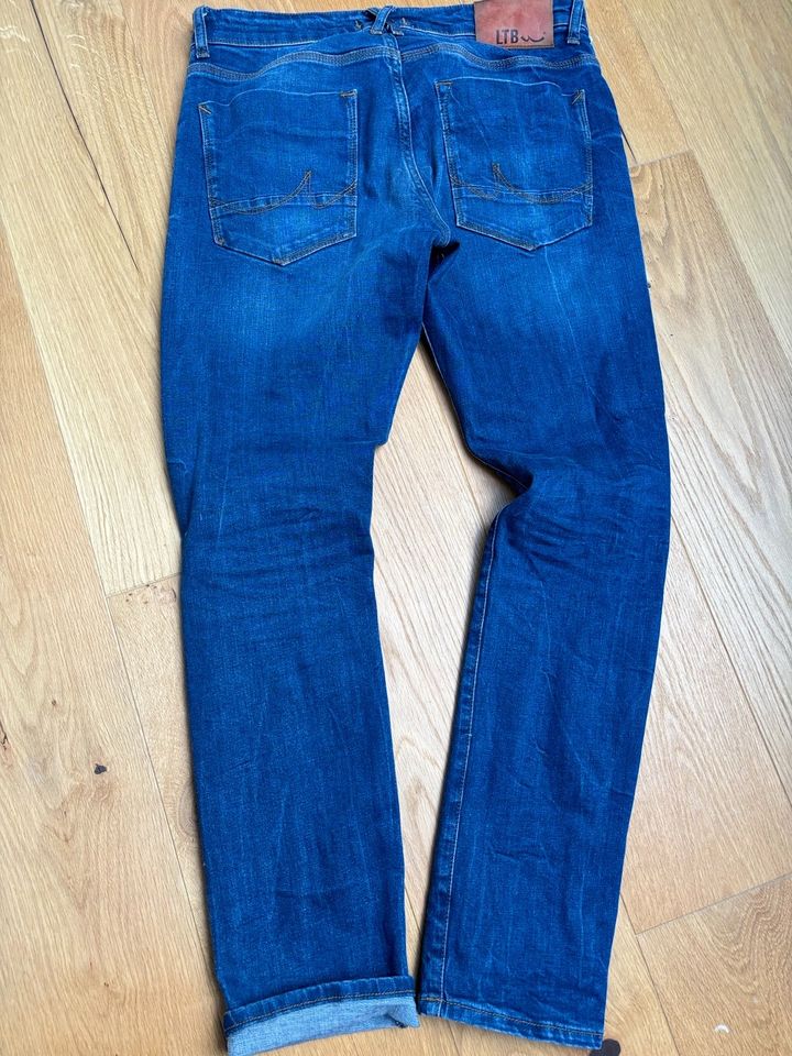 Jeans LTB Joshua blau 32/32 in Hanau