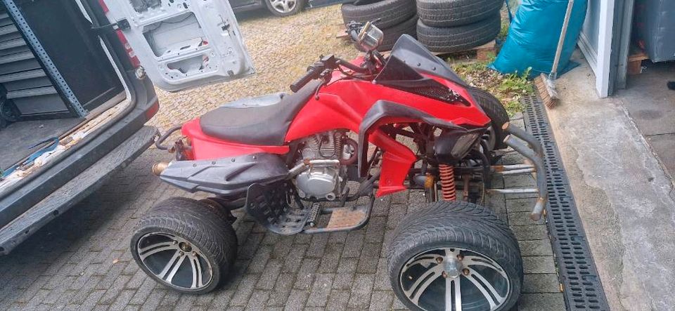 Quad Motor und Getriebe sehr gut in Hilden