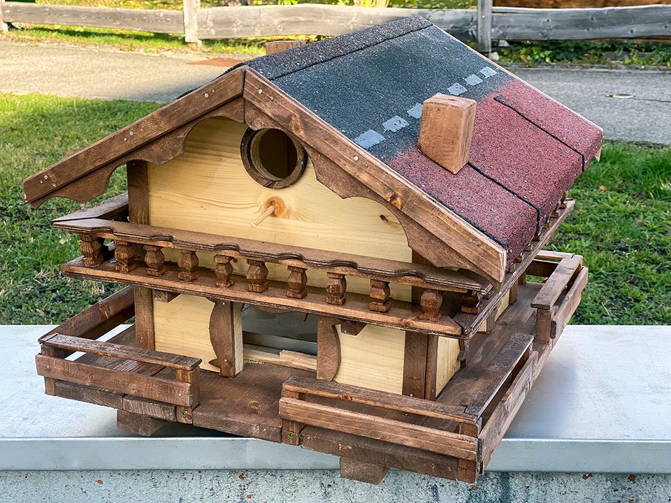 XXL Vogelhaus Vogelhäuschen Vogelvilla Futterhaus - Handarbeit in Penzberg