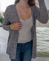Langer grau mellierter Cardigan Strickjacke von H&M in Größe S Bonn - Beuel Vorschau