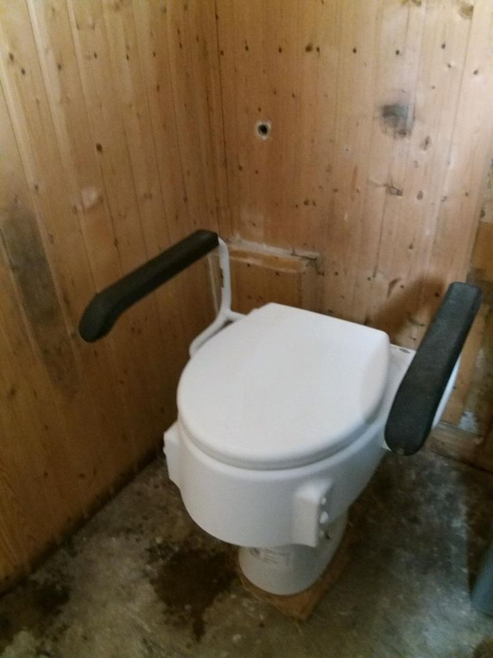 Toilettensitzerhöhung Aufstehhilfe in Kraftsdorf