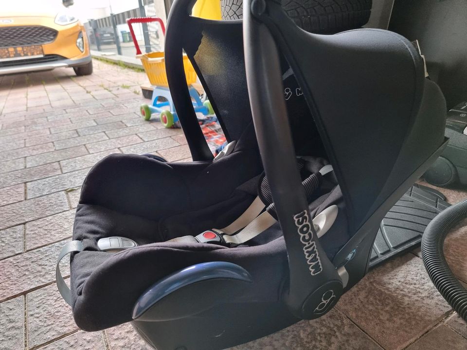 Autositz Babyschale in Weisenheim am Sand